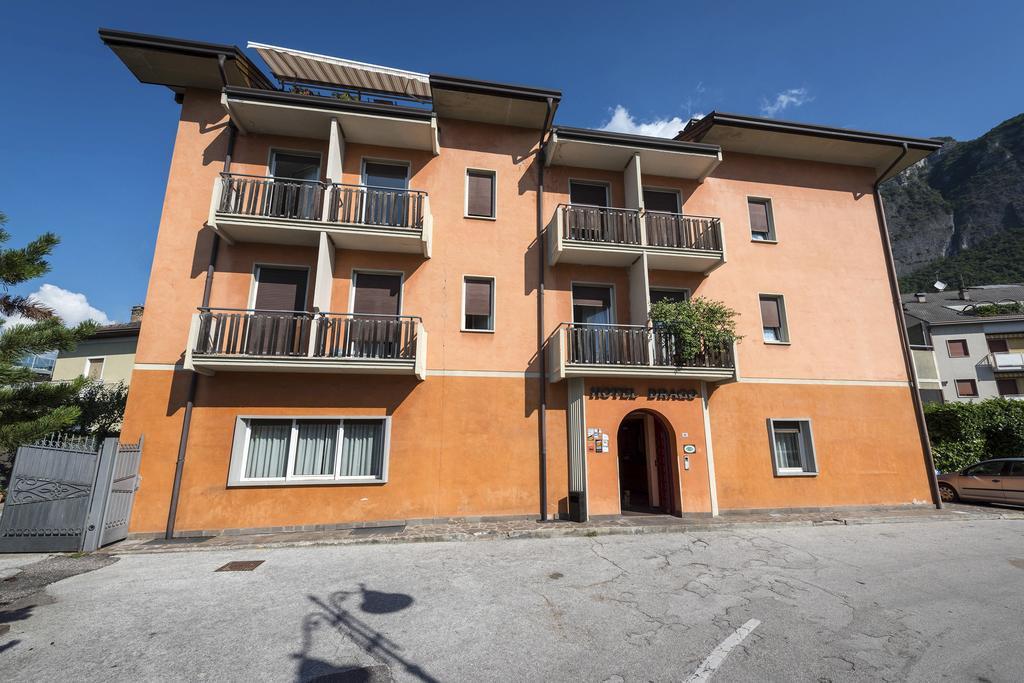 Hotel Drago Mezzocorona Exterior foto